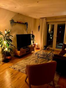 2 bed, 2 bath apartment in Roundhay