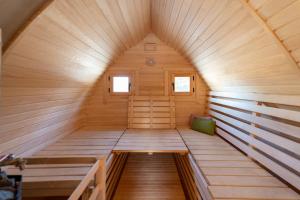 Pine Valley Villa - beautiful nature, jacuzzi, sauna, cozy log house