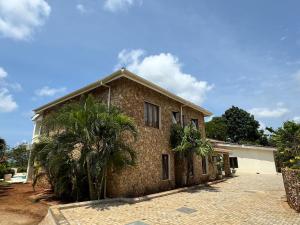 Vipingo Ridge Luxury 4-Bedroom Villa with Pool & Sea Views