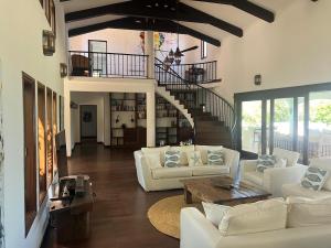 Vipingo Ridge Luxury 4-Bedroom Villa with Pool & Sea Views