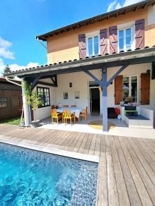 Villas Charming house with pool, near metro : photos des chambres