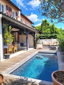 Villas Charming house with pool, near metro : photos des chambres