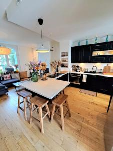 Villas Charming house with pool, near metro : photos des chambres
