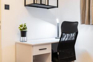 Calm Center Modern Apartment