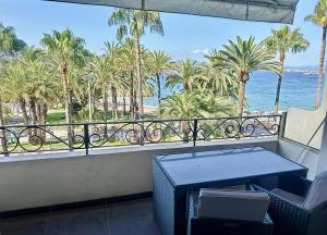 One bedroom apartment on La Croisette - Sea view