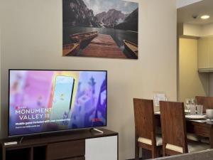 1BR Condo Near Venice Canal & BGC with Great View - 20k