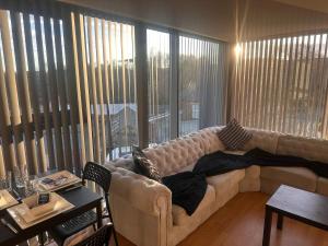 Top floor 2 bedroom retreat