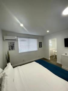 Tranquil Studio W Parking 10 min to Beach FLL