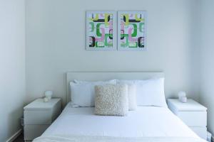 Cleo, Indoor pool and gym. Central location