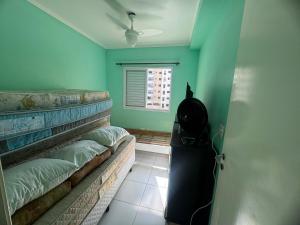 Apto Fantástico foot in the sand