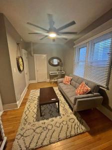 2bed Downtown House- Sleeps 6