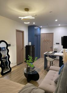 Vinhomes Smartcity - View bể bơi - Trốn homestay