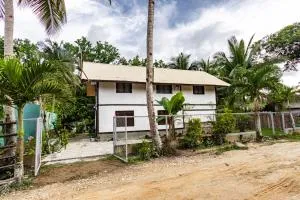 3 BR Native House at Port Barton Center - Roxas