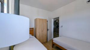 Beach house apartment with pool