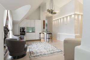 Glorious penthouse with private sauna and jacuzzi