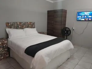 Elim Pink House Accommodation - Elim