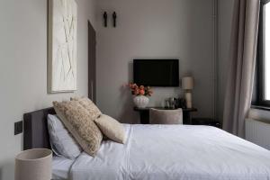 Heaven Suite with Museum Views