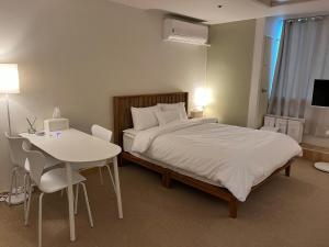 Sweet Home in Hongdae 1 minute away