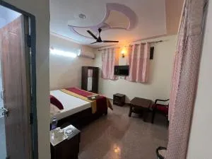 callisto cafe & restro - Bullāwāla