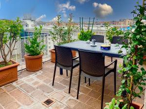 Penthouse in the sky with 30 sqm terrace Milan Central Station