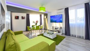 Deluxe One-Bedroom Apartment with Terrace room in CityScape Bucharest