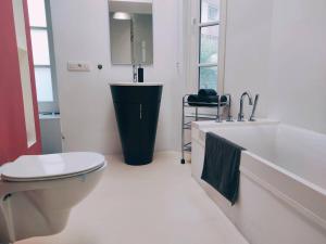 Konventna apartment in city heart, designed, spacious