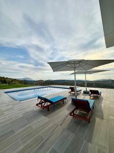 Villa Panorama - Private Swimming Pool & Parking