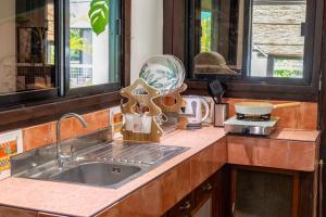 1 BR Bungalow Near The Beach