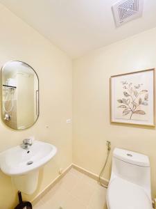B3 Chic Sunset Studio Escape