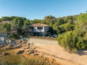 Villa MARE- Pieds dans l'eau, 3 chambres, vue mer - Verghia