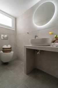 The Minion Elegant Suite - Acropolis View