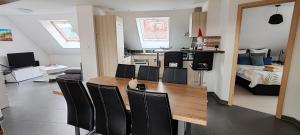 Appartements Au coeur des vignes : Appartement 3 Chambres avec Balcon