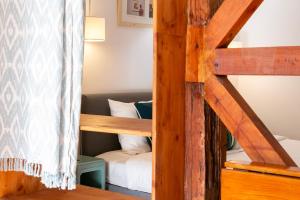 Lisbon charming balcony flat with air conditioner!