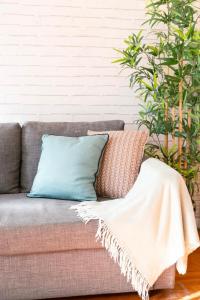 Lisbon charming balcony flat with air conditioner!