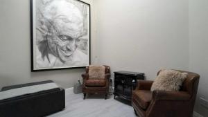 Spacious & stylish upgraded 1BD Malahide Marina