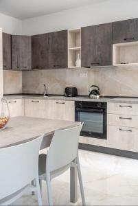 2 bedroom apartment in gudja