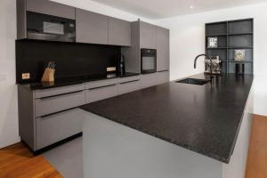 Modern garden apartment with sauna near ski lift