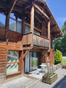 Chalets Chalet Robin - spa- multipass- terrain de petanque : Chalet