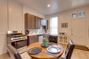 STL Apartment Close to Downtown!