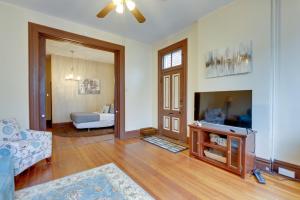 STL Apartment Close to Downtown!