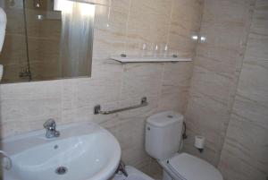 Triple Room with Balcony room in Hotel Cosmos Tarragona
