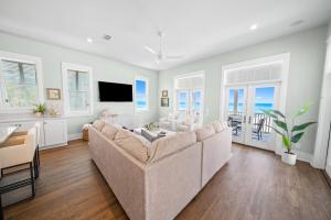 330 Beachside Premium Gulf Front Beach Service now included
