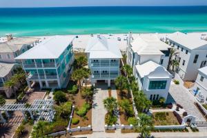 330 Beachside Premium Gulf Front Beach Service now included