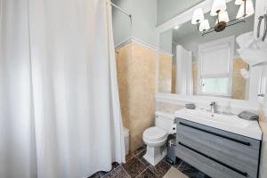 330 Beachside Premium Gulf Front Beach Service now included