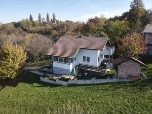 KUĆA ZA ODMOR JURINO GNIJEZDO - Vrtlinovec