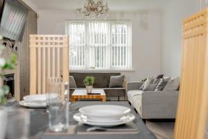 Contractors - Family - Relocators
