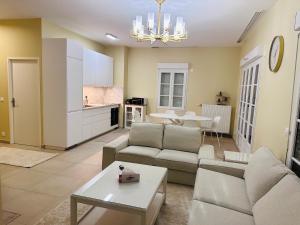 Familys house - Villa proche de la vallée village et Disneyland paris ,2 parkings, air condition