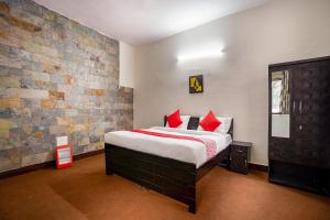 Hotel O The Royal Villa