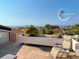 Appartements La Fregate - Grand Appartement avec vue sur la mer - Piscine : photos des chambres