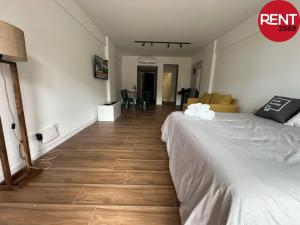 Rent Gaona